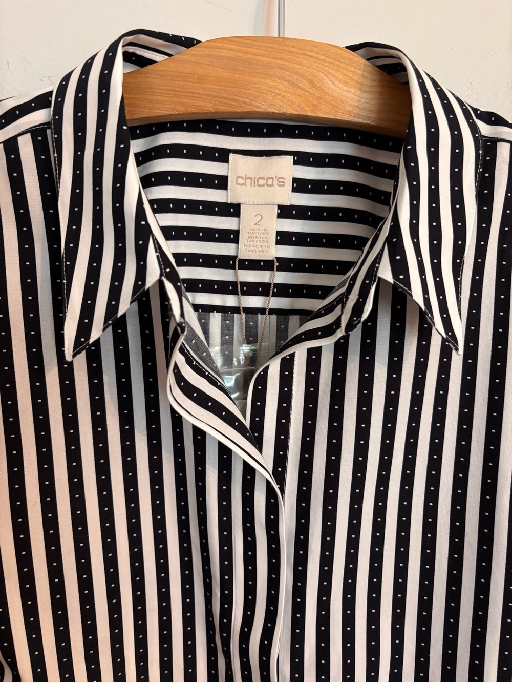 Chico’s NWT No iron Subtle Stripe button back shirt - Picture 5 of 10